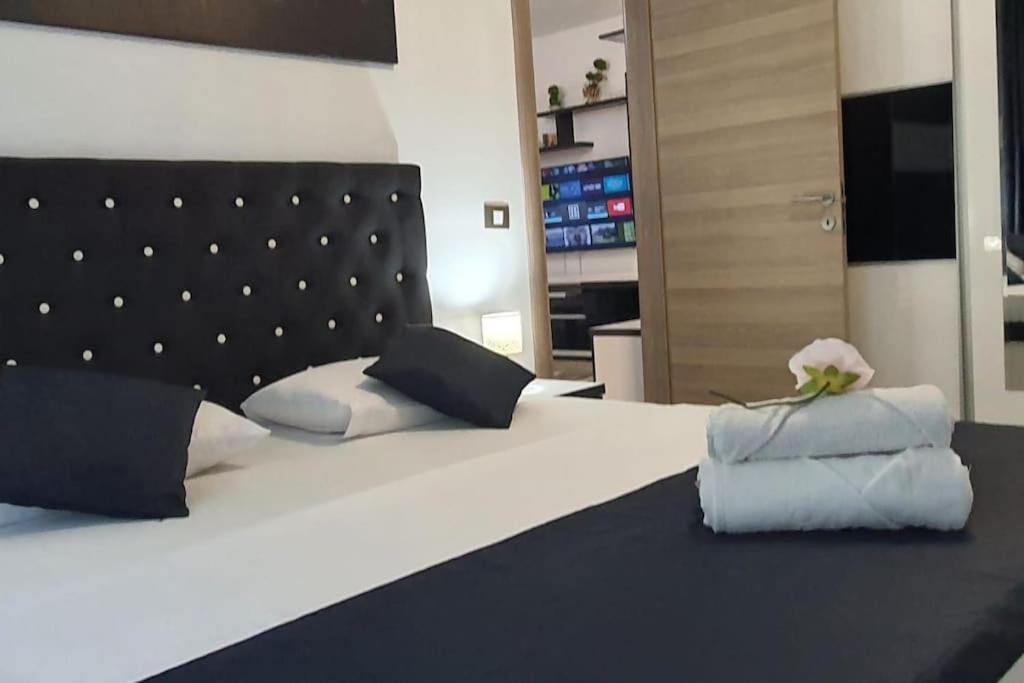Alezzy Reasort Luxury Apartment 81 Prima Linie La Mare Navodari Bagian luar foto