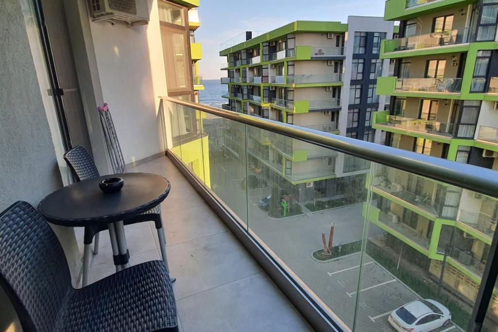 Alezzy Reasort Luxury Apartment 81 Prima Linie La Mare Navodari Bagian luar foto