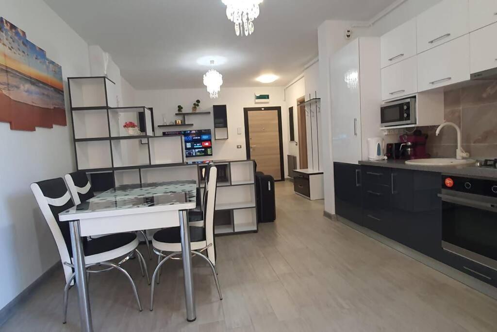 Alezzy Reasort Luxury Apartment 81 Prima Linie La Mare Navodari Bagian luar foto